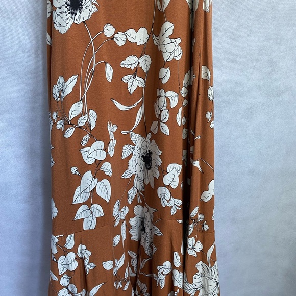 Ruffled Floral Midi Dress - Picture 14 of 14